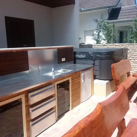 Semesterbostad Diana Lak Ii. Szigethalom