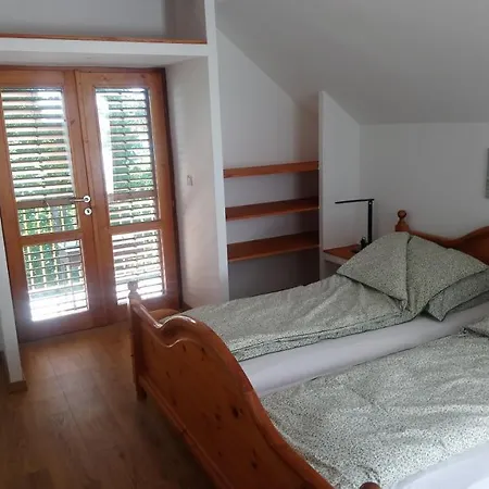 Diana Lak Ii. Semesterbostad